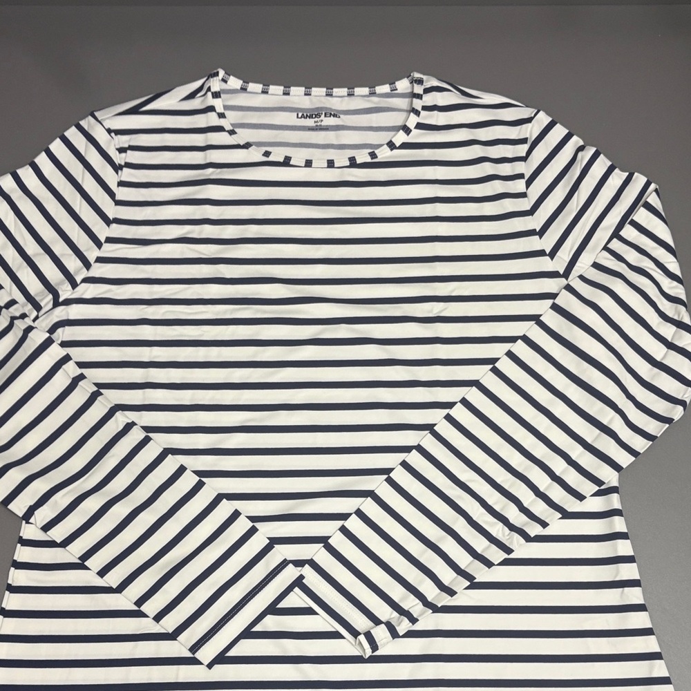 NWT Lands' End Women's Long Sleeve Navy and White Rash Guard